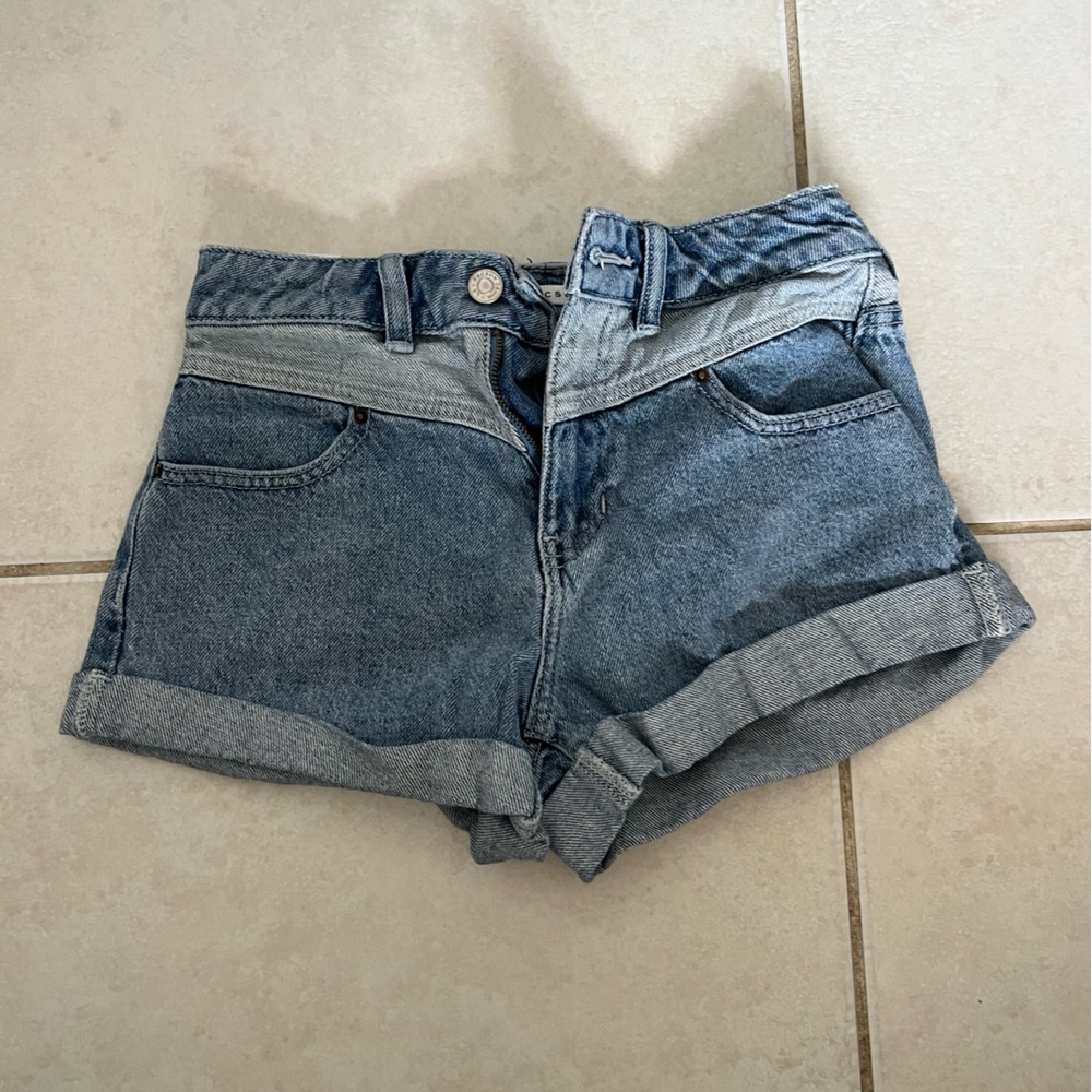 pacsun womens mom shorts in size 24